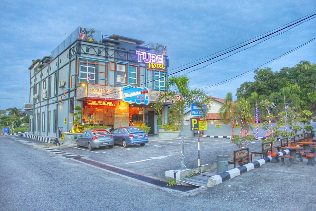 Tube Hotel Klebang Melaka Exterior foto